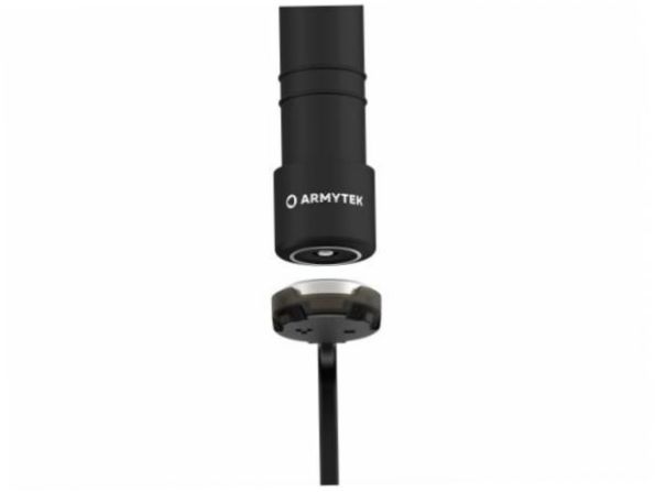 ArmyTek Wizard C2 Pro Magnet USB XHP50.2 (kallt ljus) svart