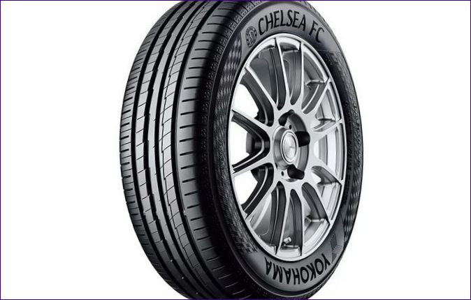 YOKOHAMA BLUEARTH-AE-50 215/65 R16 98H