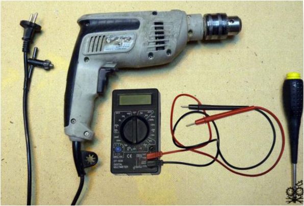 Kontrollera din borrmaskin med en multimeter