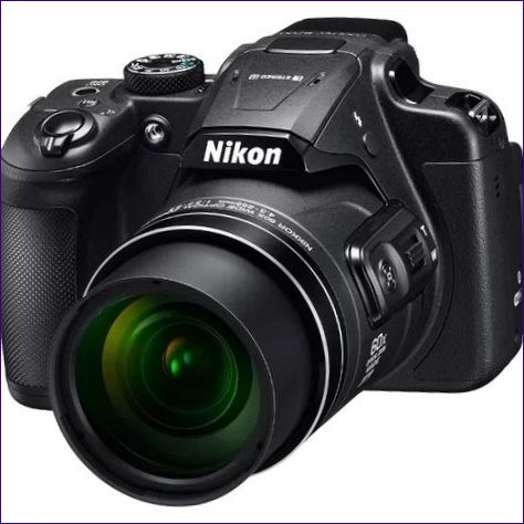 Nikon Coolpix B700