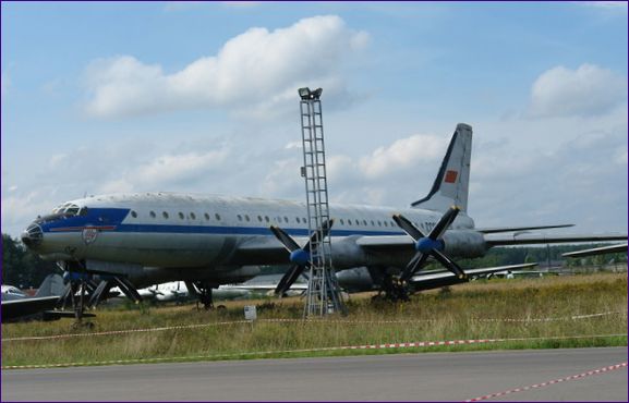 TU-114 är det största turbopropflygplanet