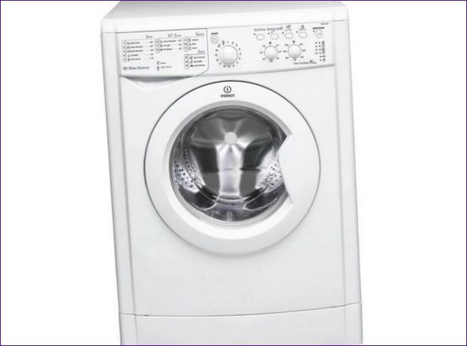 Indesit EWSC 51051 B