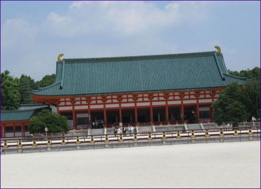 Heian-jin-gu-templet