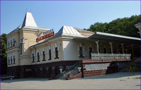 Järnvägsstation