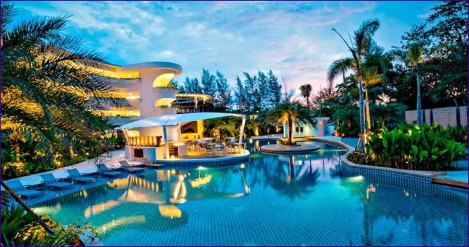 Novotel Phuket Karon Beach Resort And Spa