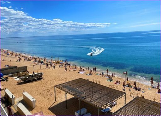 Den gyllene stranden i Feodosia