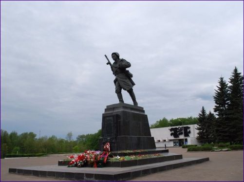 Monument till Alexander Matrosov