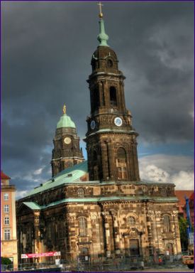 Kreuzkirche - Heliga korsets kyrka