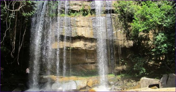 Sheldrick Falls