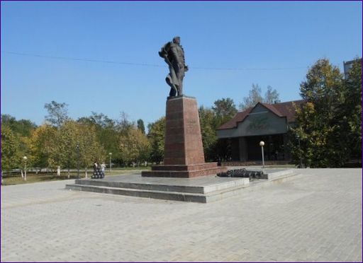 Monument till general Yermolov