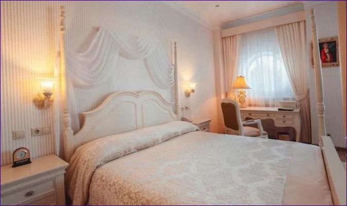 SOVEREIGN HOUSE TSARSKAYA DEREVNYA HOTEL