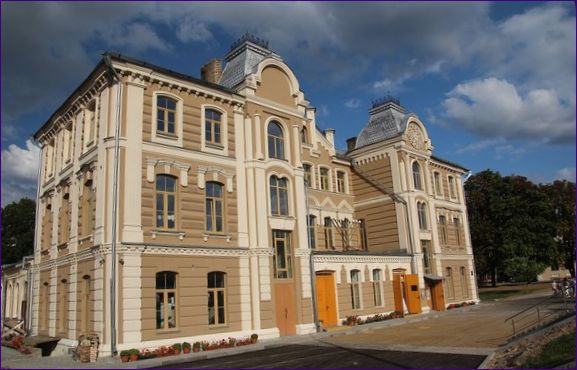 Den stora synagogan med körsång