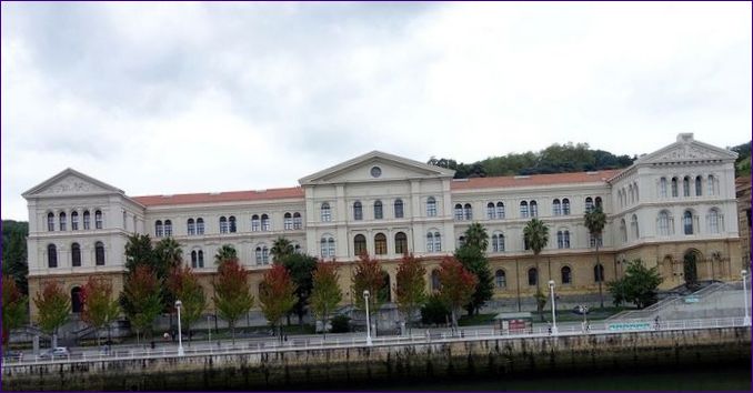 Deusto universitet