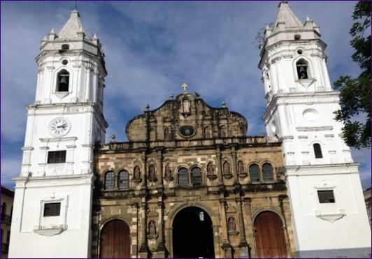 Gamla katedralen i Panama