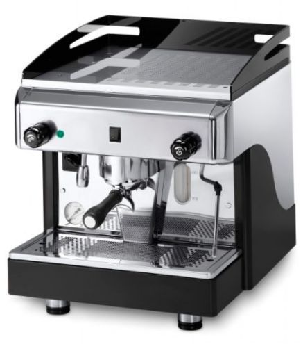 Halvautomatisk kaffemaskin