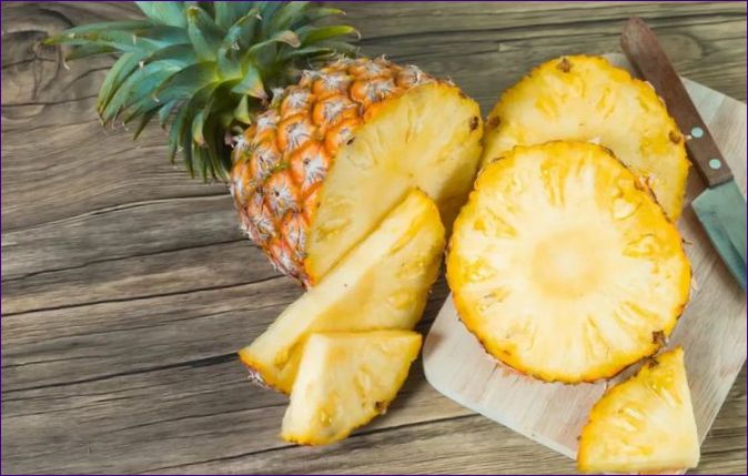 Hur man väljer en söt ananas och förvarar den hemma