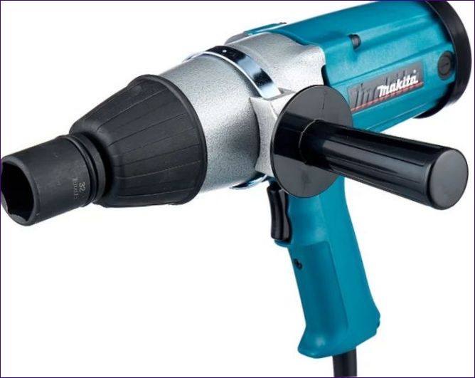 Makita 6906