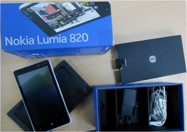 Nokia Lumia 820-kit