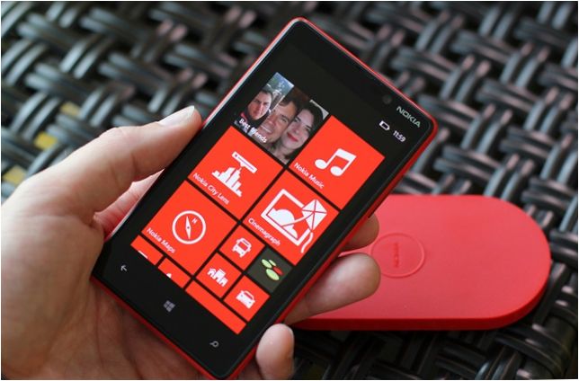 Nokia Lumia 820 trådlös laddning