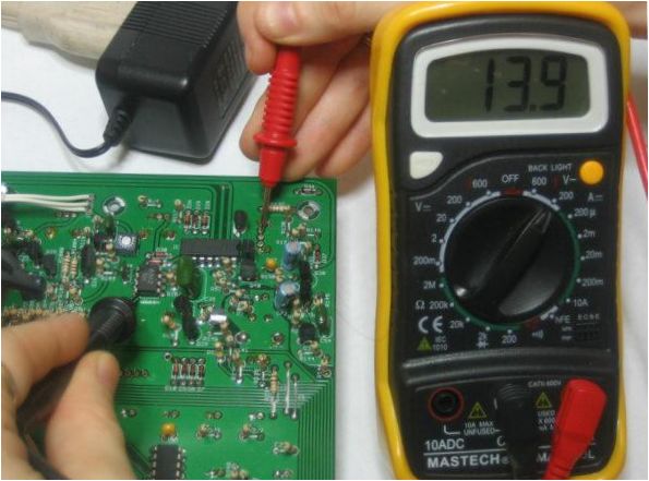 Diagnostik av kortet med hjälp av en multimeter